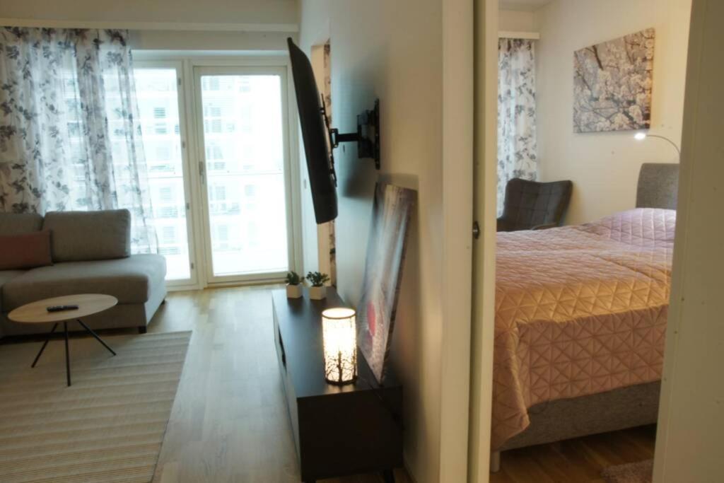 Keskustan Kaksio 45 M2 Autopaikalla, Rautatienkatu 19, 9 Krs Apartamento Oulu Exterior foto